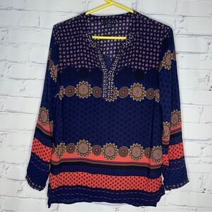 Tribal small top